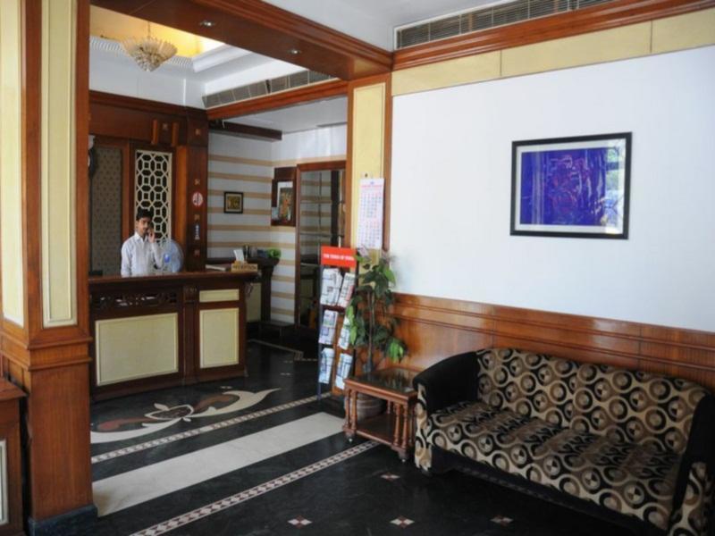 Parth Residency Otel Amhedabad Dış mekan fotoğraf